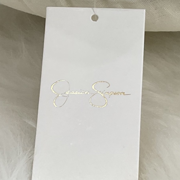 NWT Jessica Simpson Multi-Coloured Embroidered Round Cushion/Neutral Backside - Picture 9 of 10